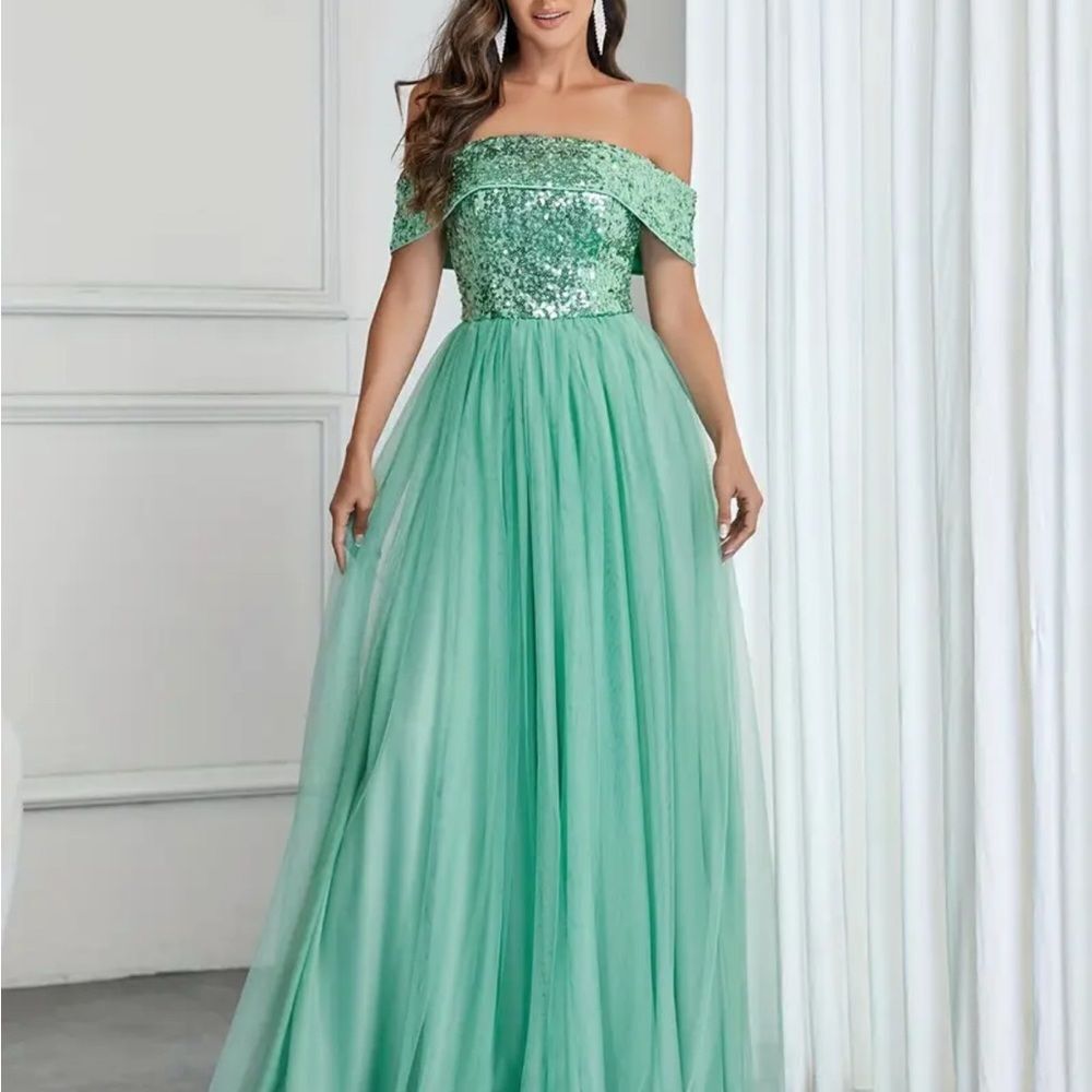 Sequin Mesh Evening Dress - Picture 3 of 8
